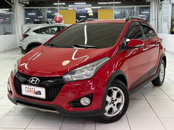 HYUNDAI HB20X 1.6 16V PREMIUM FLEX 4P AUTOMÁTICO HYUNDAI HB20X 1.6 16V PREMIUM FLEX 4P AUTOMÁTICO